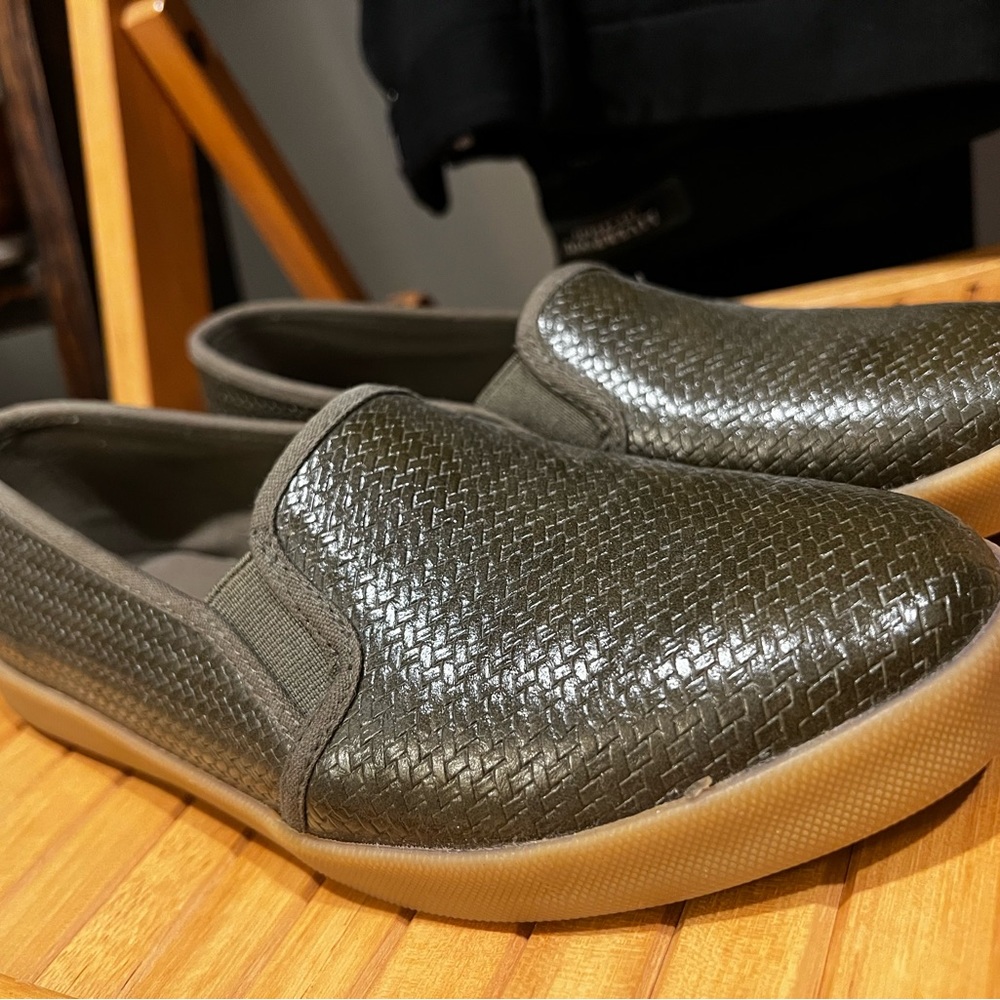 Women’s Olive Loafers Nautica